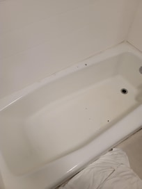 Terrible bath tub