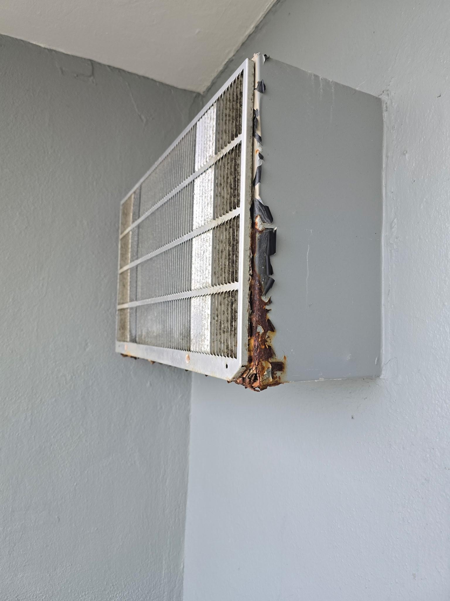 Rusty air conditioning unit