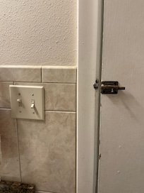 We got a kick out of the bathroom “door knob”. Not too classy but very efficient!