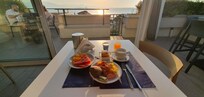 Frühstück mit Seeblick