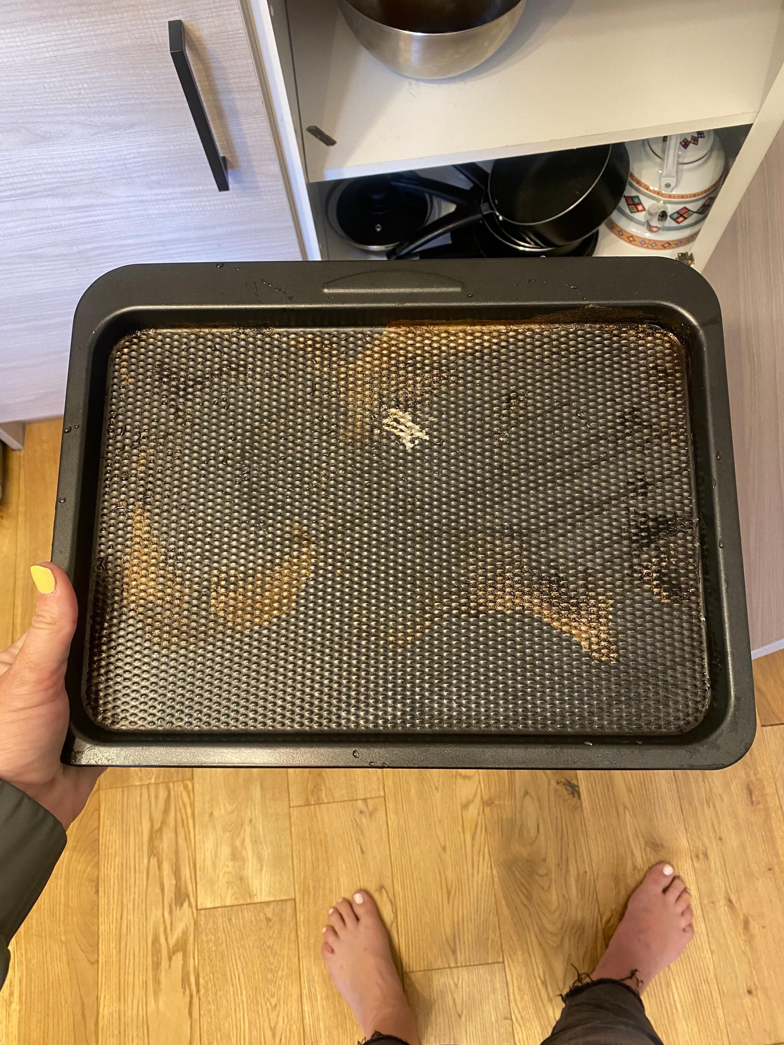 Pans have rust 