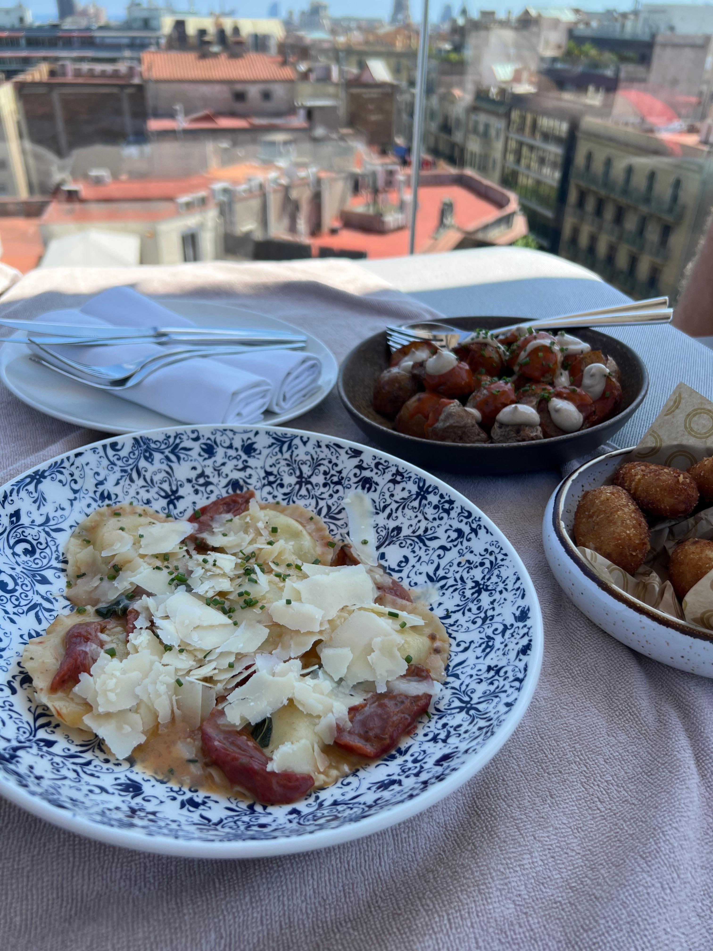 Roof bar food