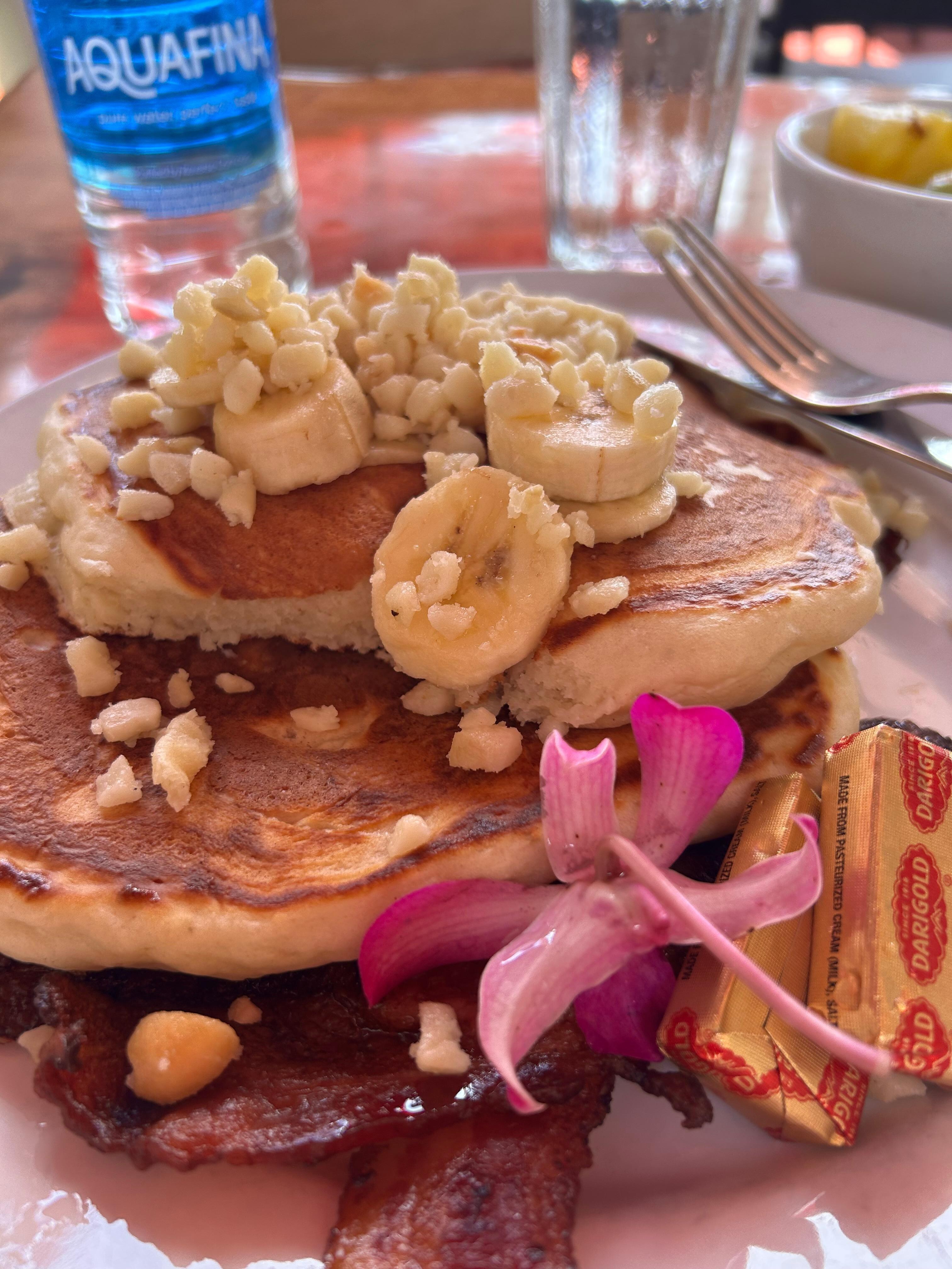 “Island style” Mac nut and banana pancakes at Island Lava Java bistro