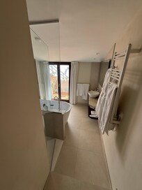 Bathroom duplex
