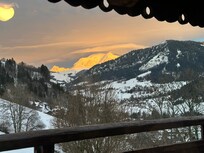 Blick auf den Mont Blanc vom Frühstückstisch