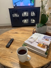 The calm and quiet with a cup of tea in such a relaxing living room 😍