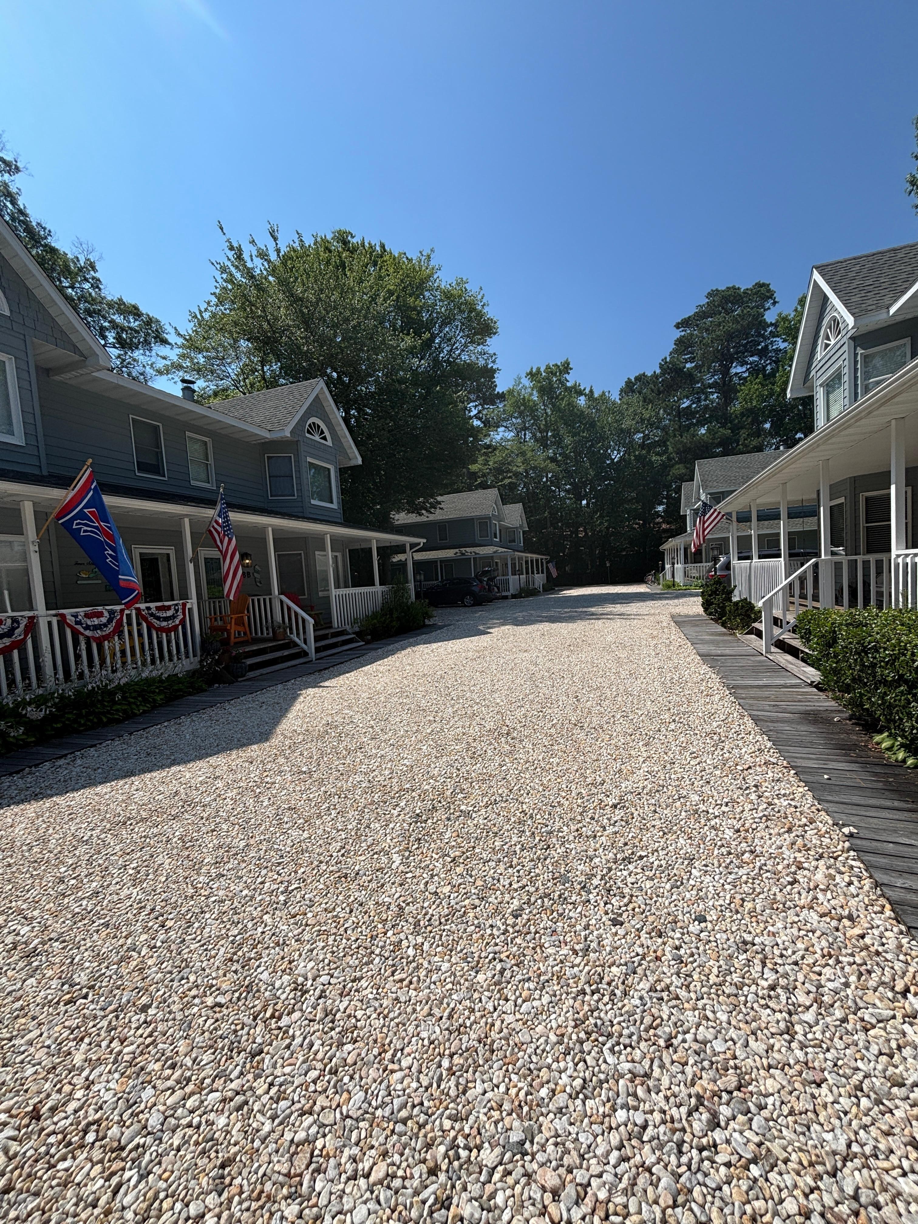 Very nice secluded street. 
