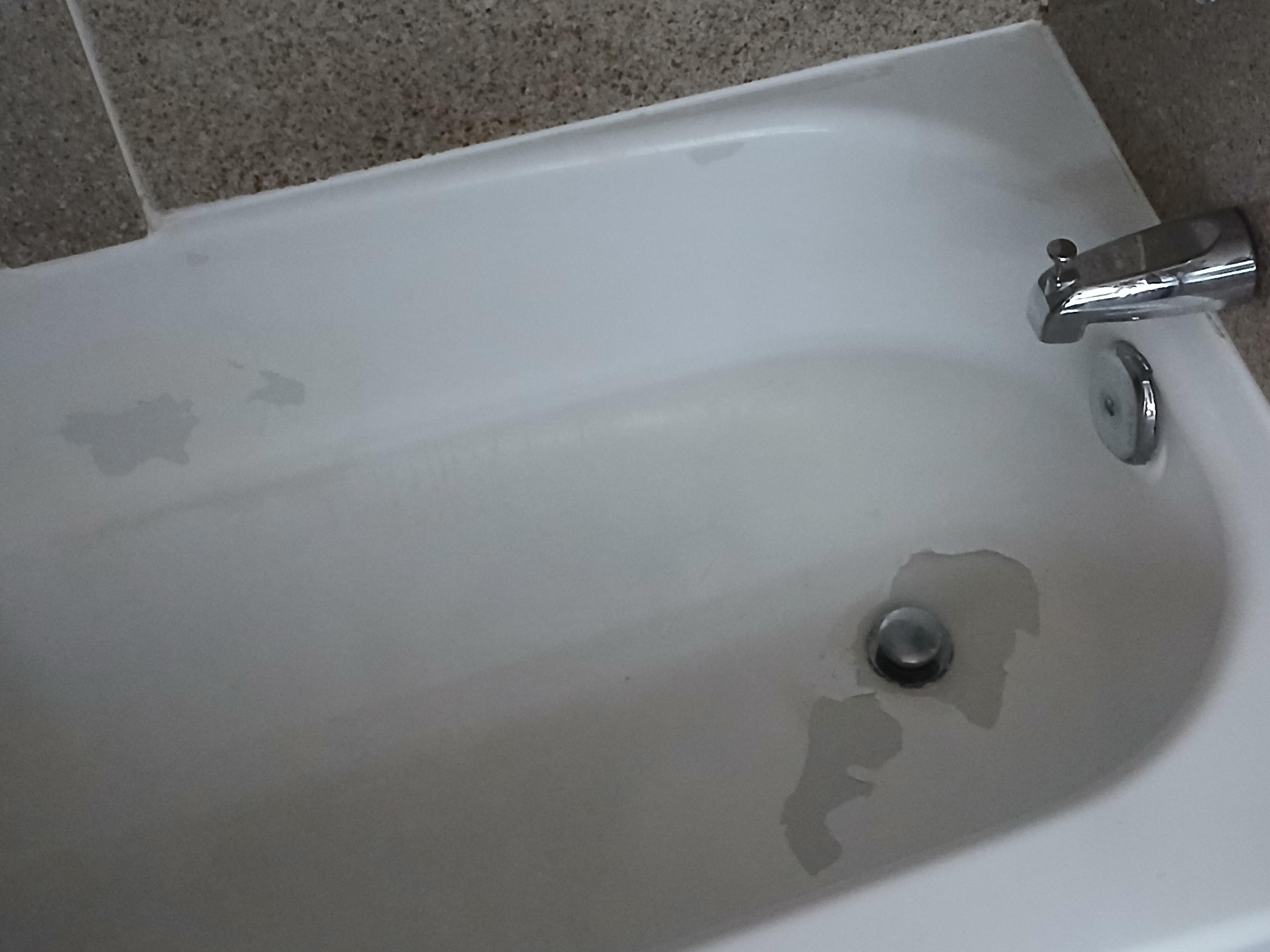 Cracked tub