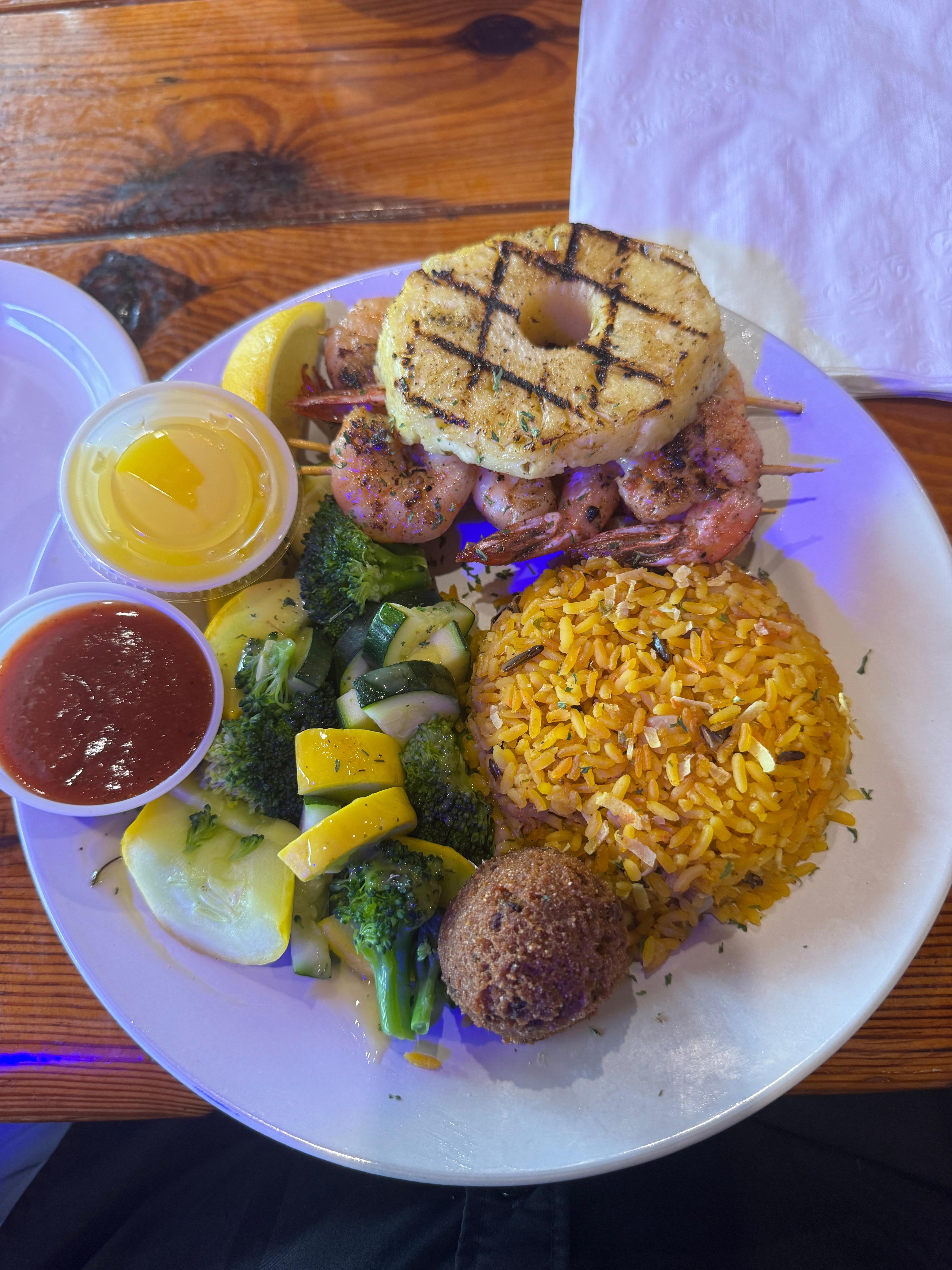 Gulf island grill, walking distance 