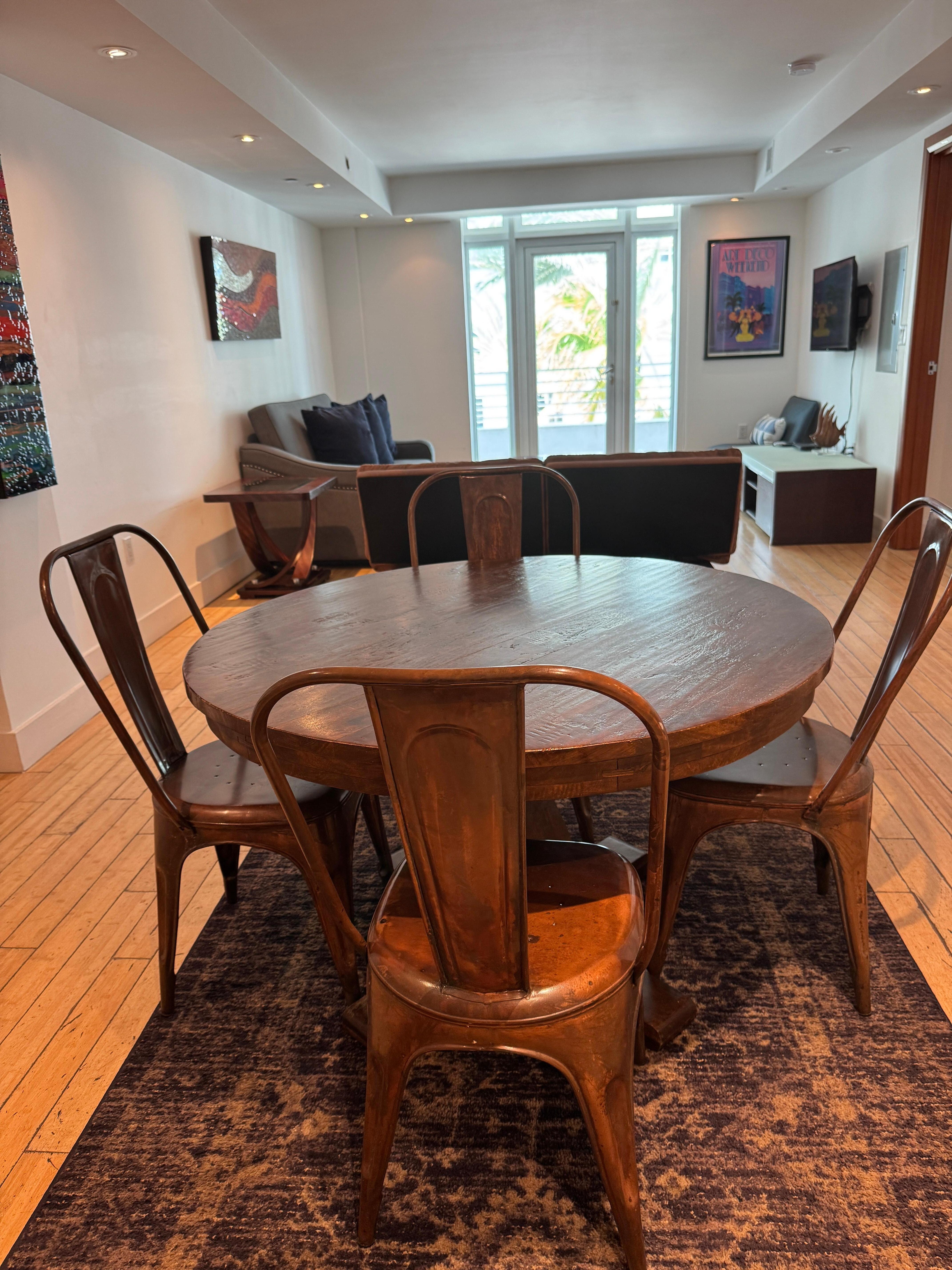 Living space from entry area