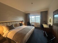 Newly refurbished room- fresh, stylish and comfy