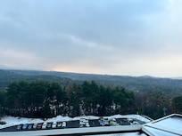 部屋からの景色でした。
雄大な山並みが普段の生活を忘れさせてくれます。