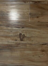 Upon arrival the first thing we noticed were the heart shaped knots in the floor pattern