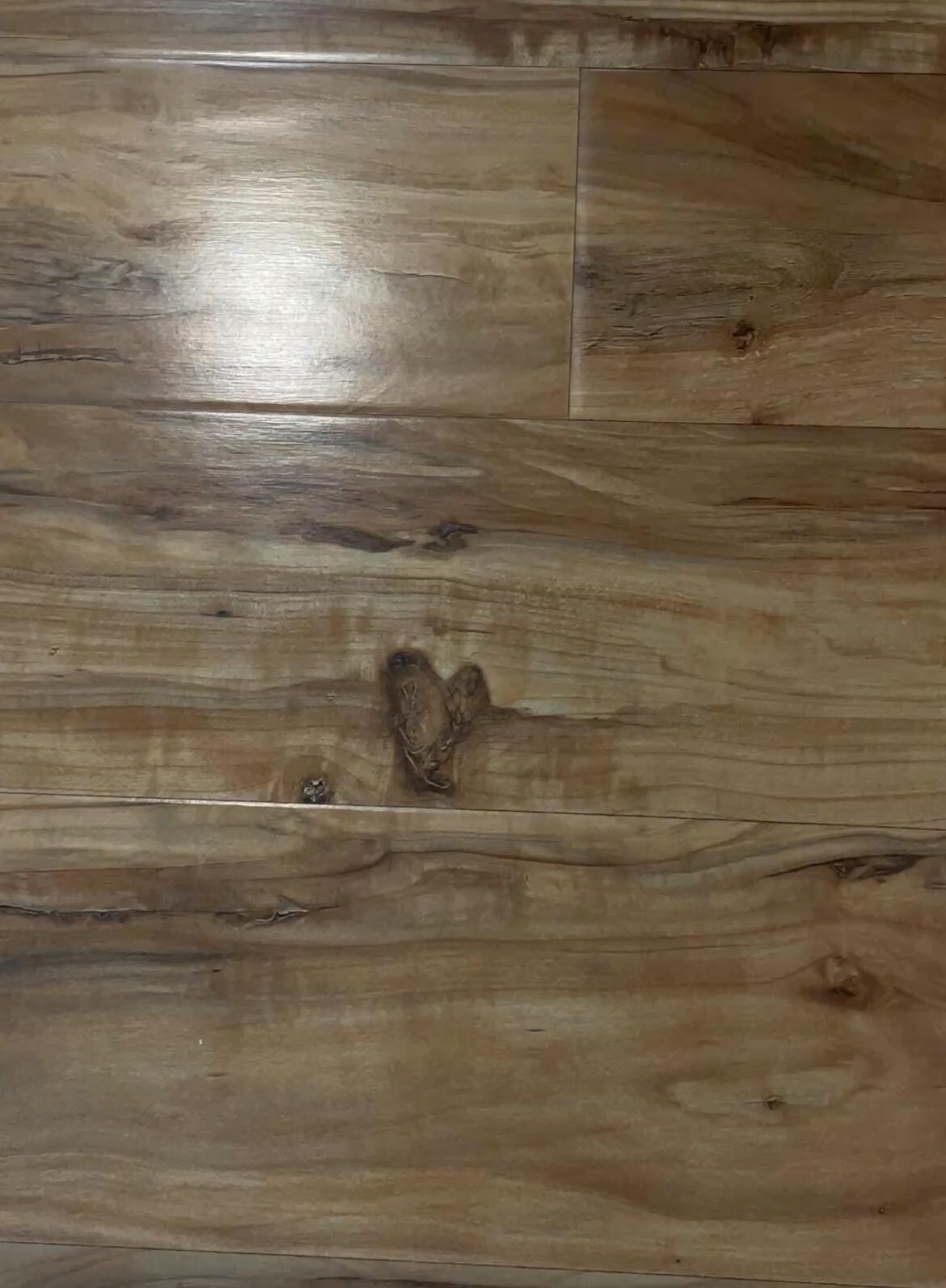 Upon arrival the first thing we noticed were the heart shaped knots in the floor pattern 