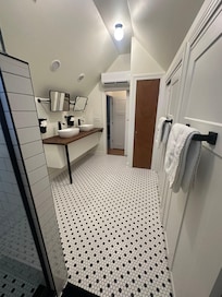 Washroom & shower