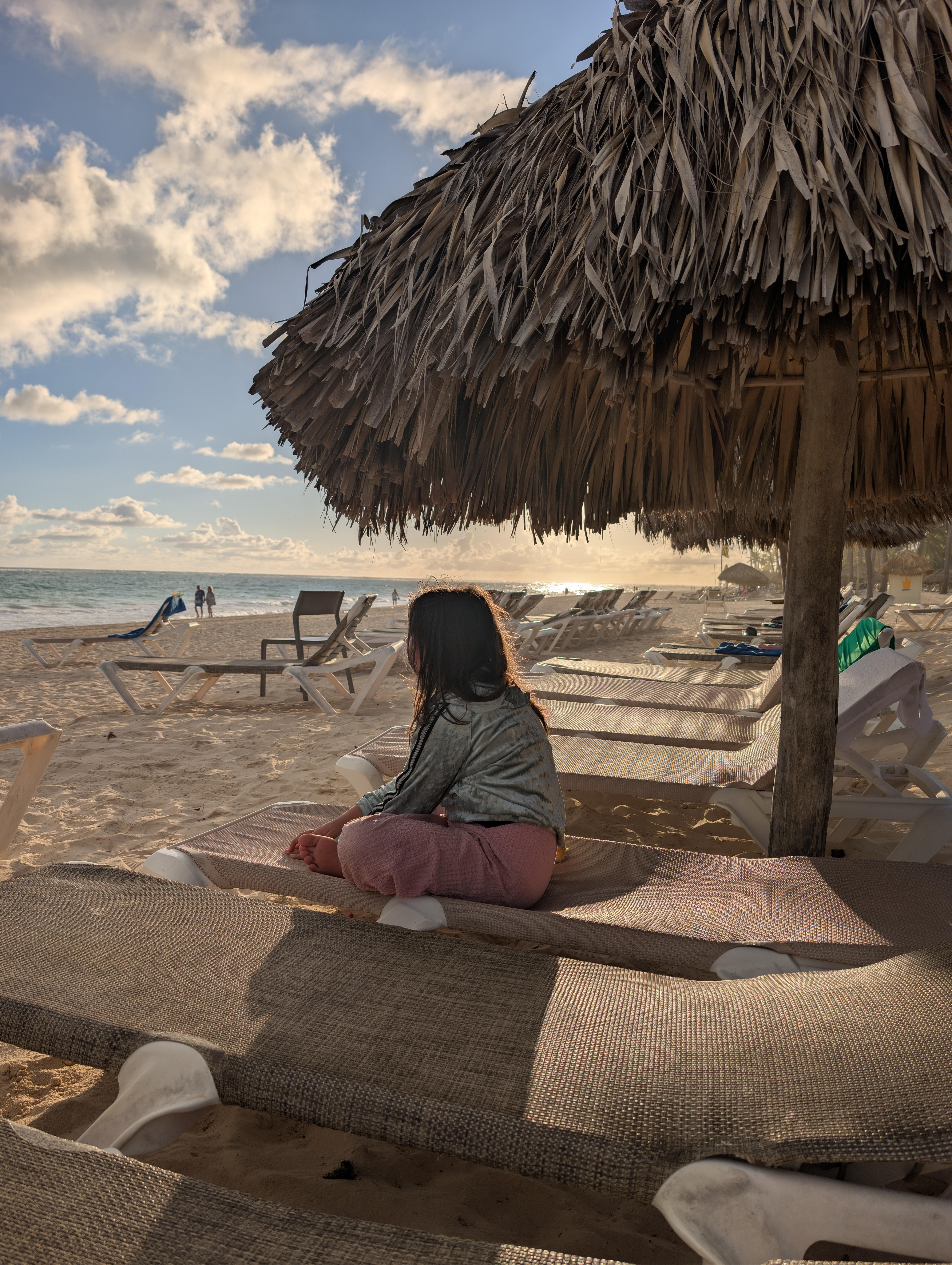 Fin strand som är vit. 
Va där tidigt. Platserna tar slut fort.