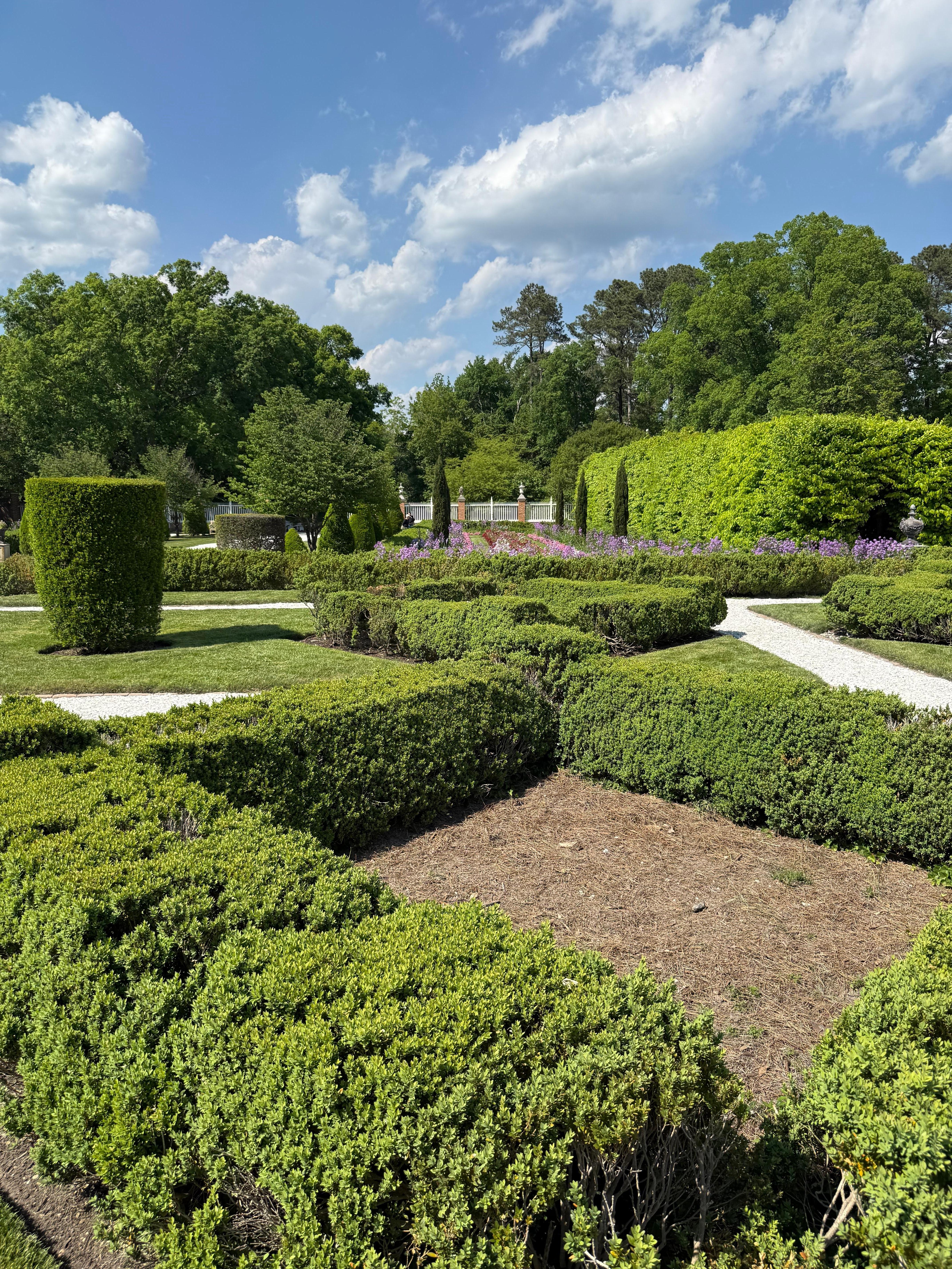 Beautiful gardens of Colonial Williamsburg