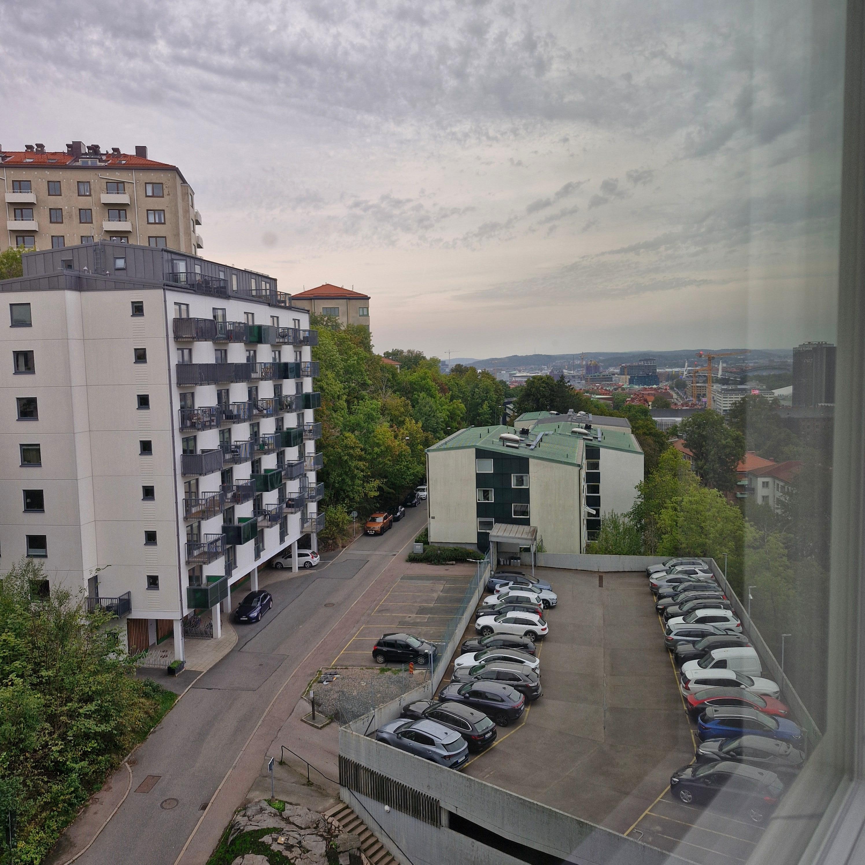 Perfekt att bo här då dottern bor i studentlägenheter bredvid.