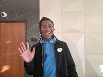 He is the hotel staff who helped me check out today (Oct 15th).
His name is De Anthony.
He is a kind person. I explained everything to him.