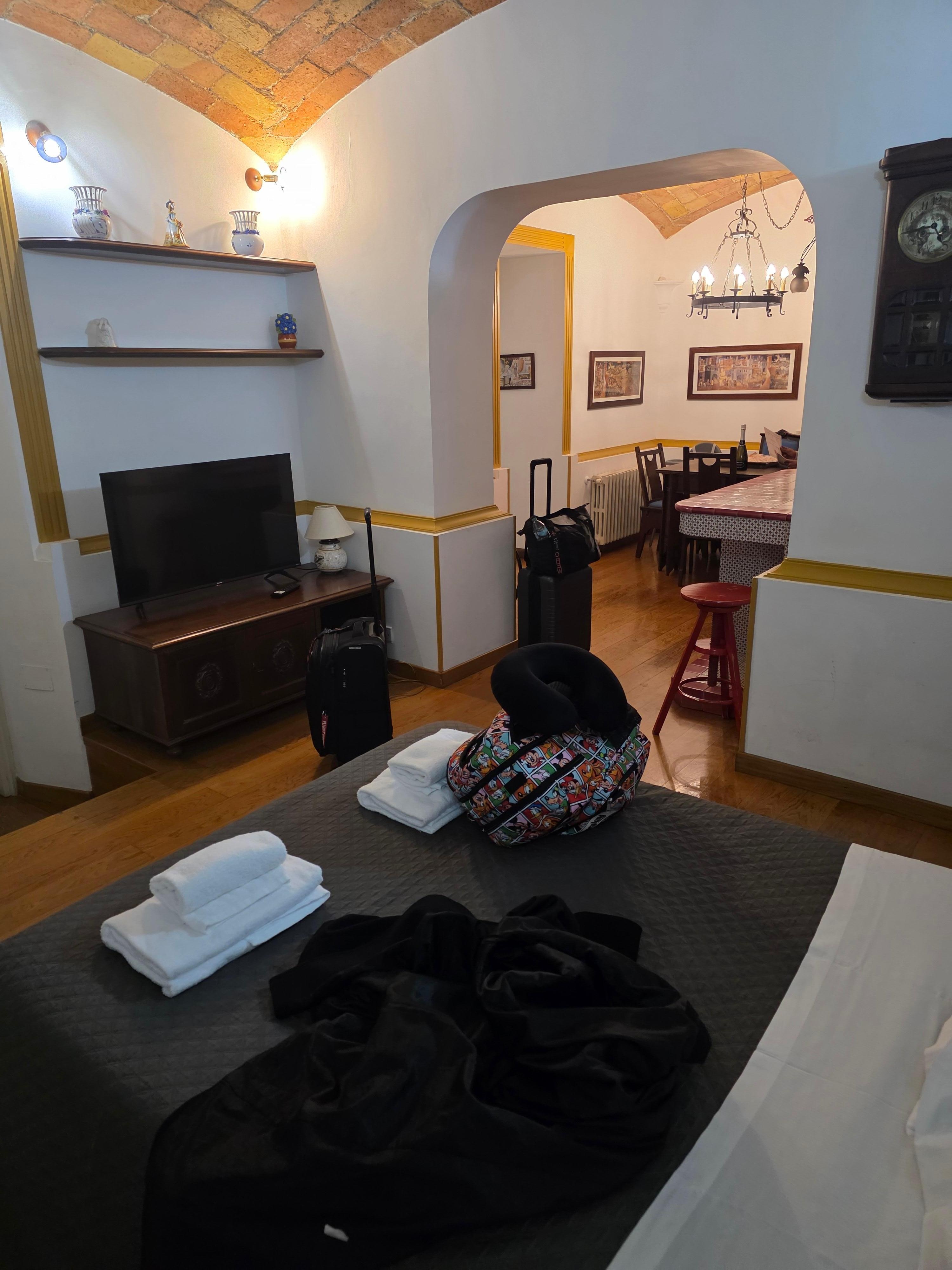 Dont look at bright and vibrant as in the pictures.  Shows bed instead of couch