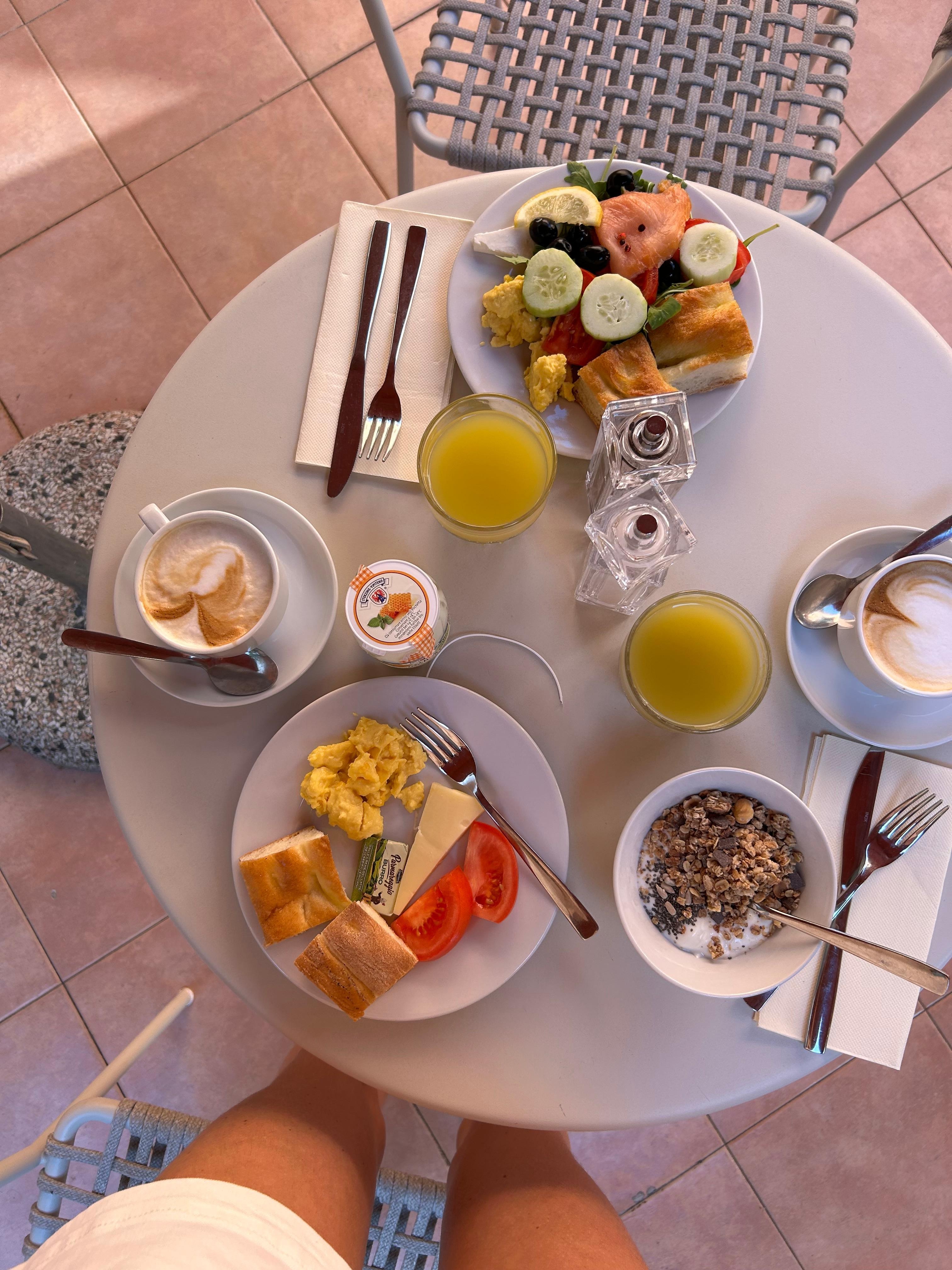 Veldig god frokost med uteplass