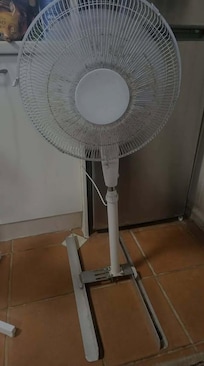 Fans are dusty and rusty. When you open the fan, the dust and rust mix together.