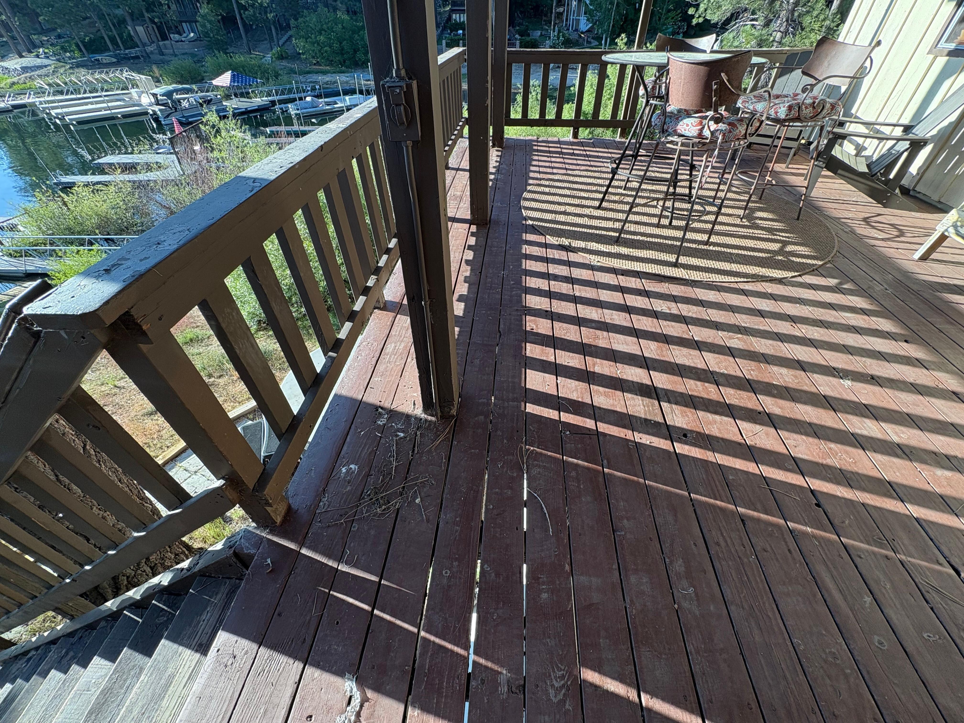 Lower deck