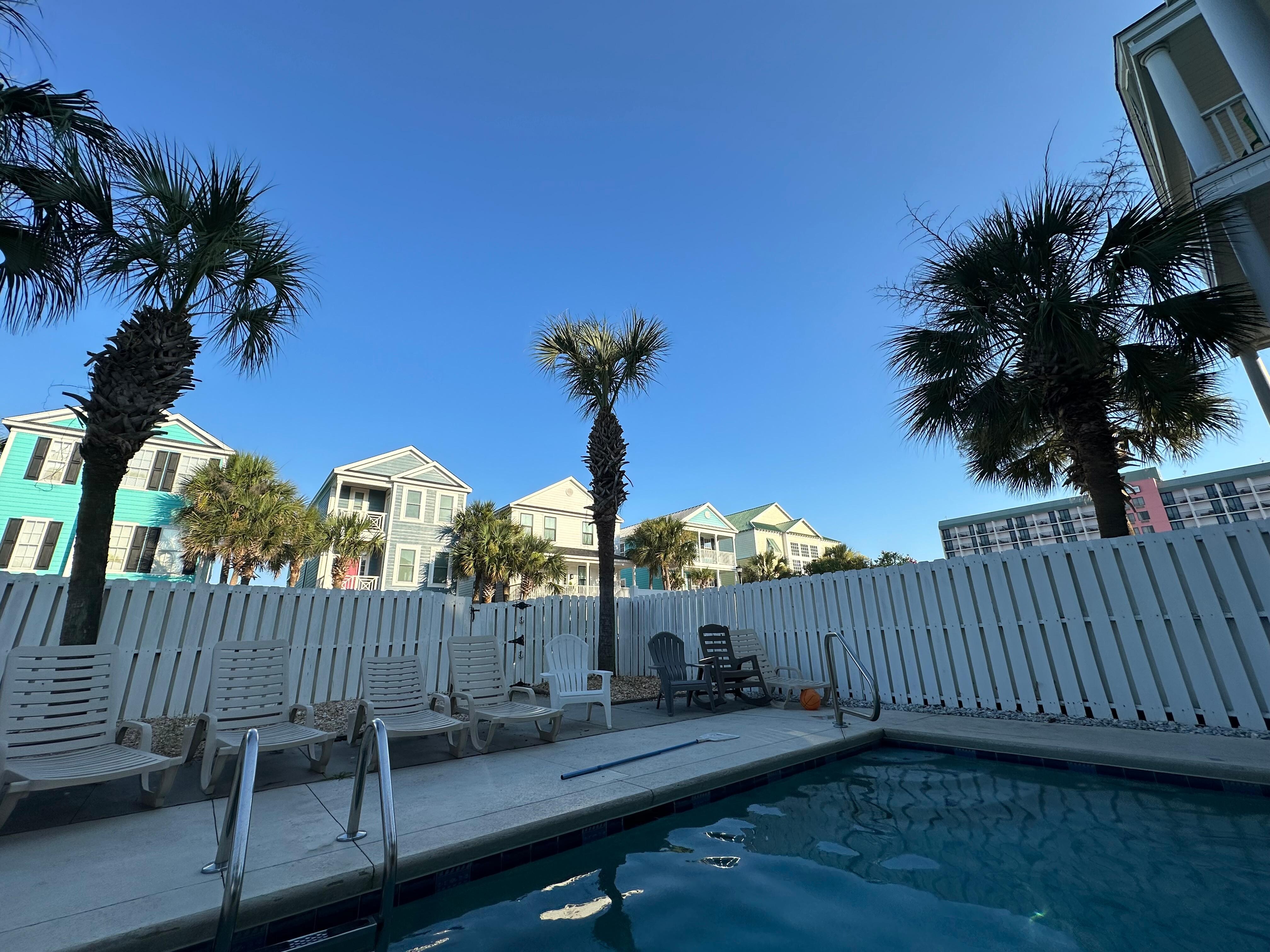 The private swimming pool at Lady Luck was a nice relaxation spot after a hot day at the beach. 