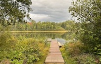 Private dock with easy access for our kayaks!