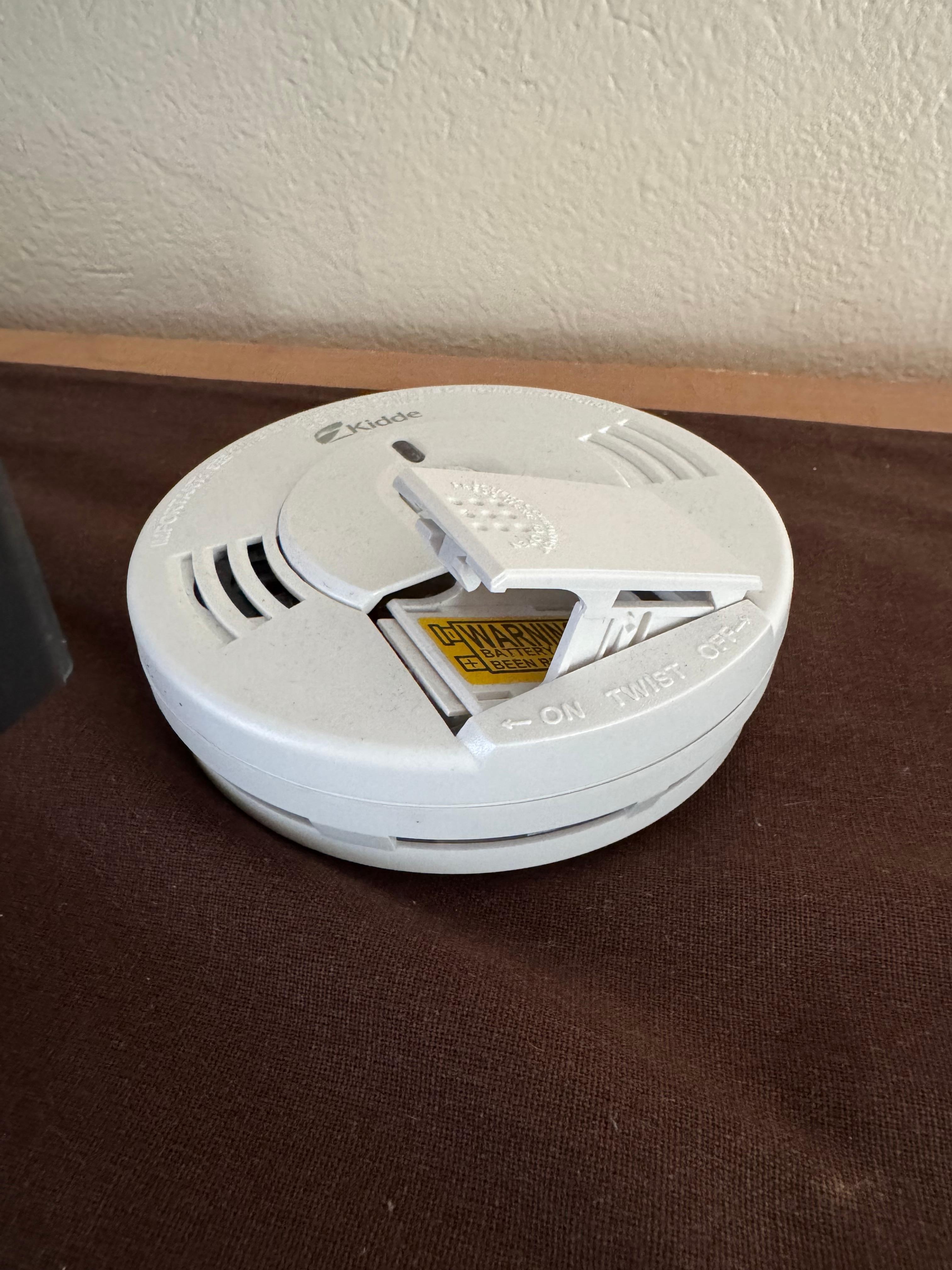 No battery provided for smoke alarm