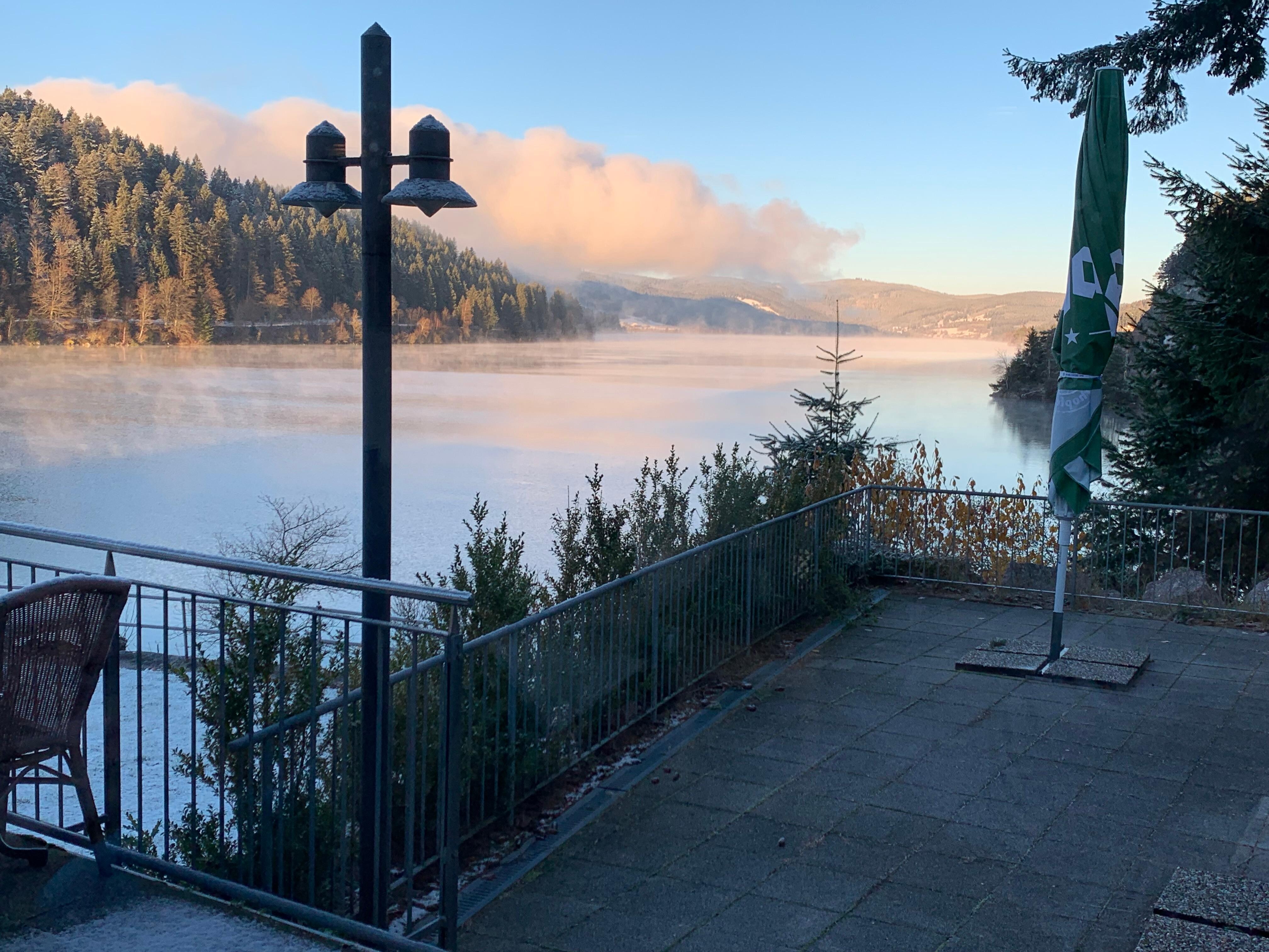 Morgens ein herrlicher Blick auf den See 