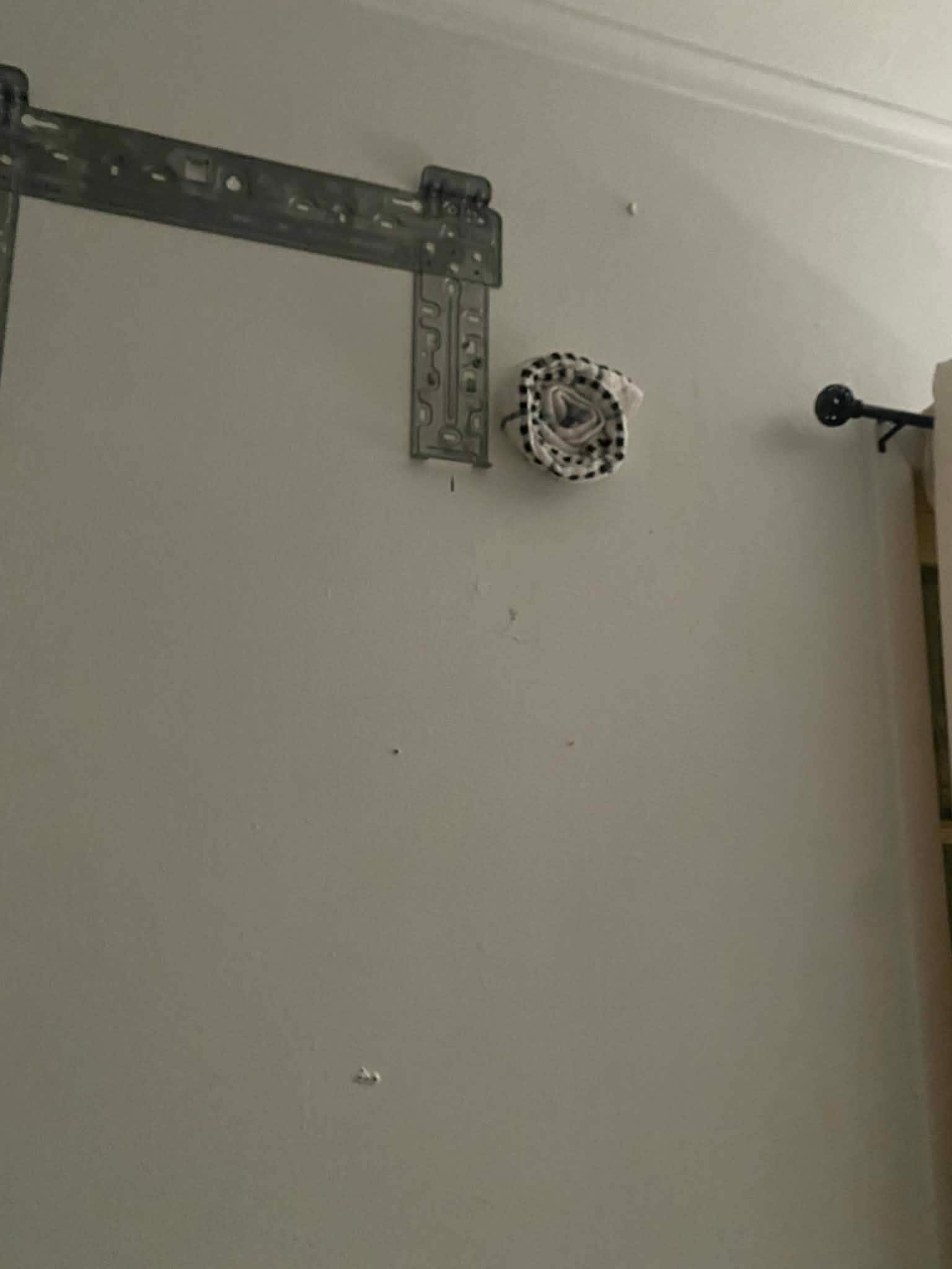 Picture removed. Hope goes to outside 