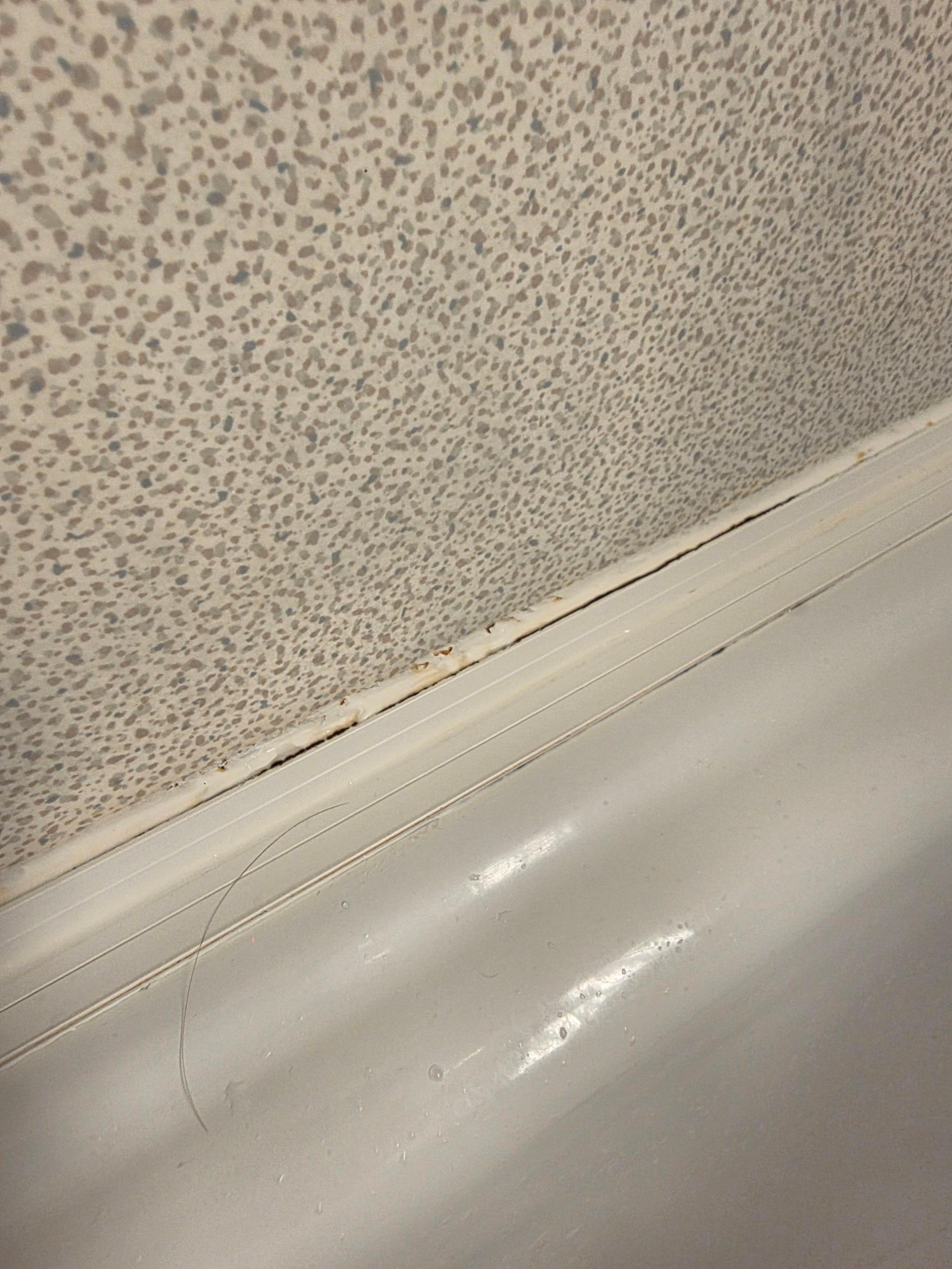 Des joints de baignoire...