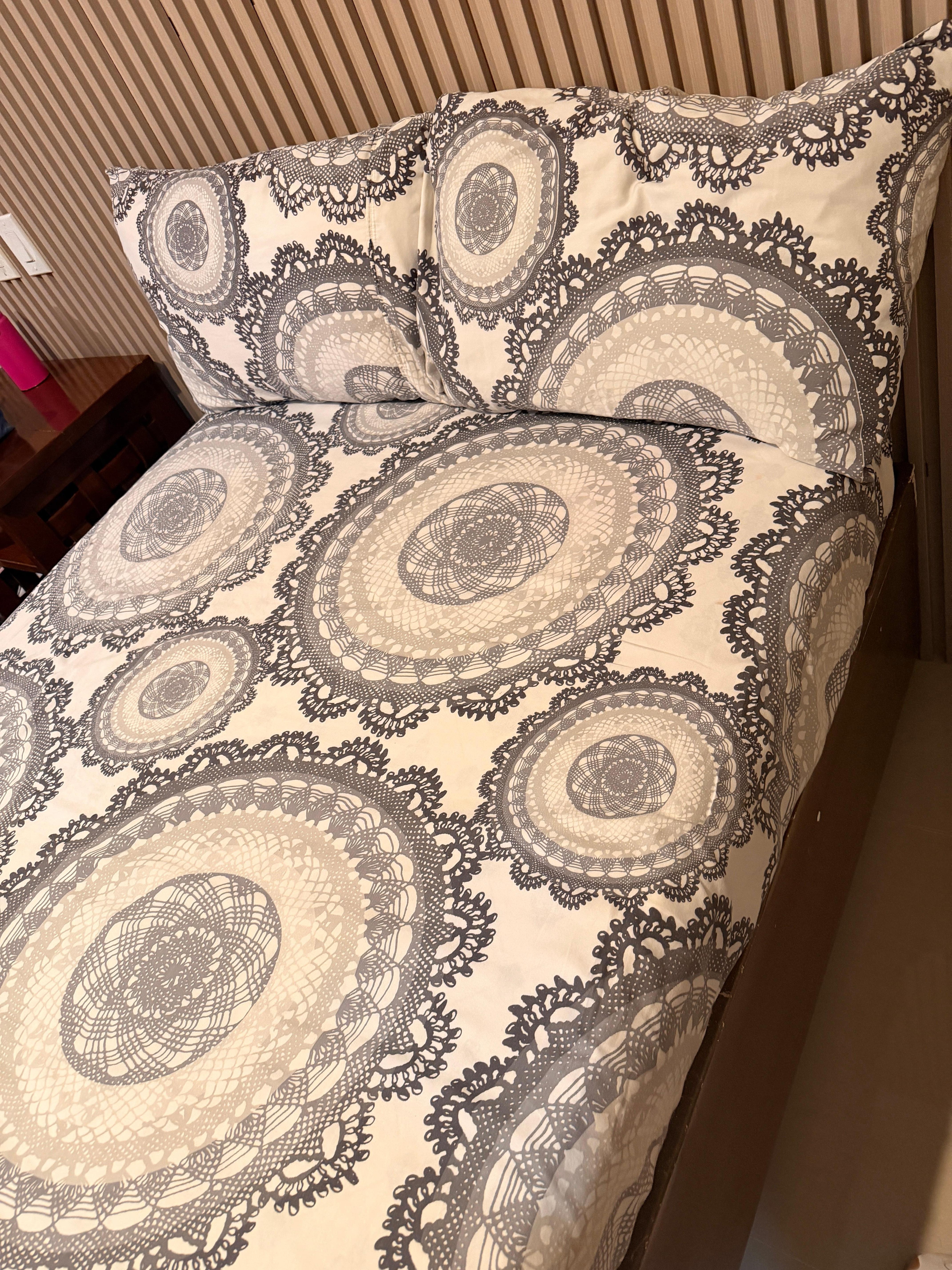 Bed #2 with no blanket