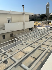 A room with no garden view