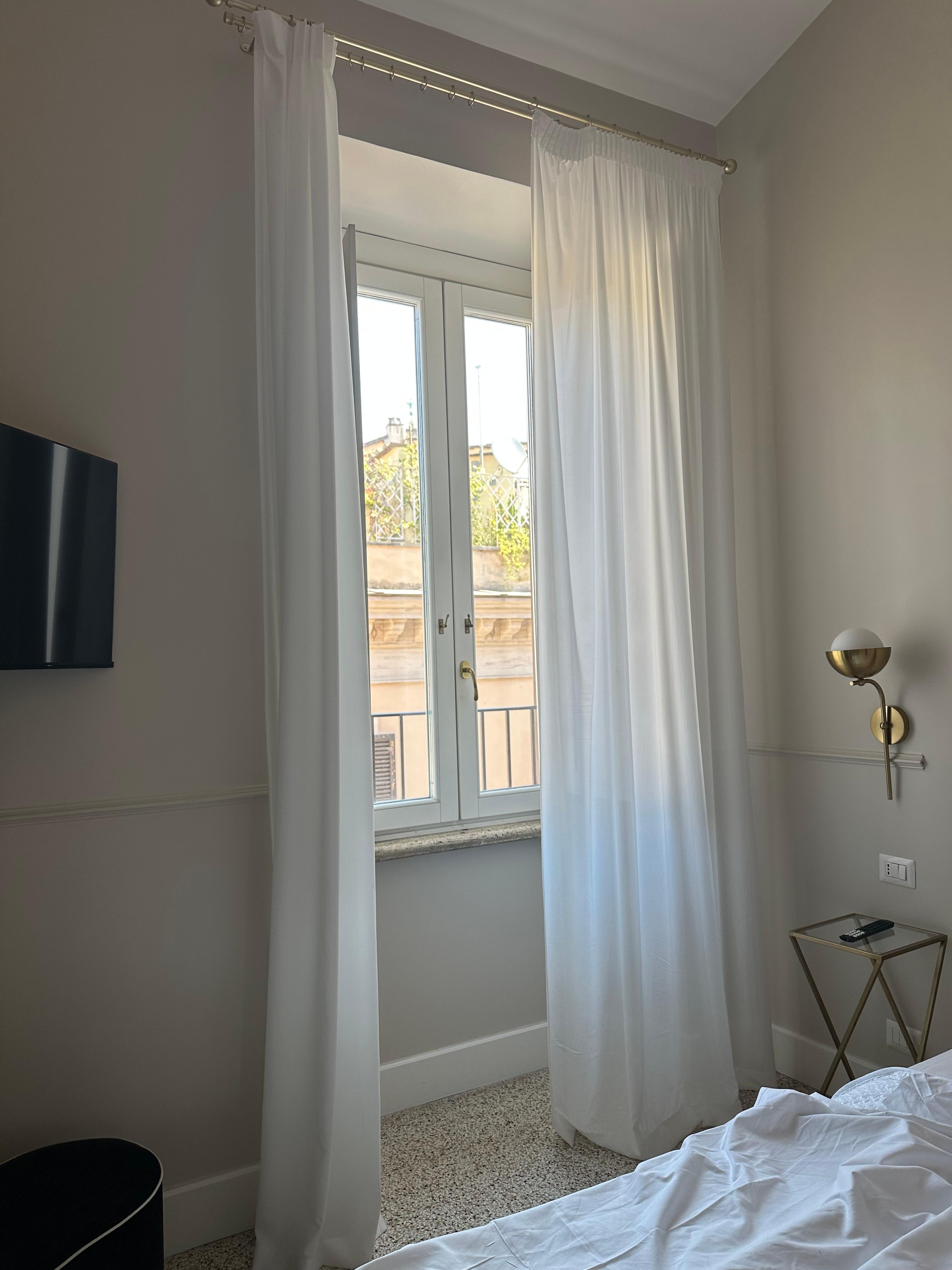 Window in room 