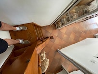 Ce n'est pas un escalier mais une échelle meunière dangereuse