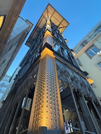 Santa Justa lift (3 minute walk)