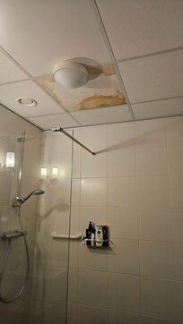 Decke im Bad