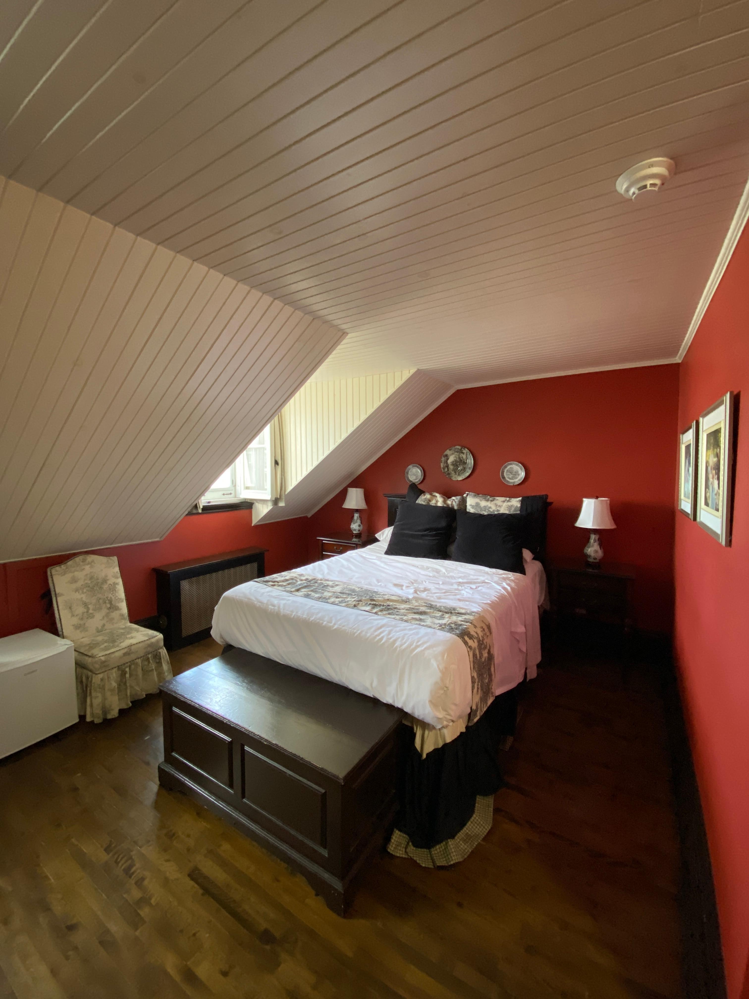 Bedroom attic 