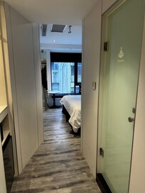 The room is nice and bright