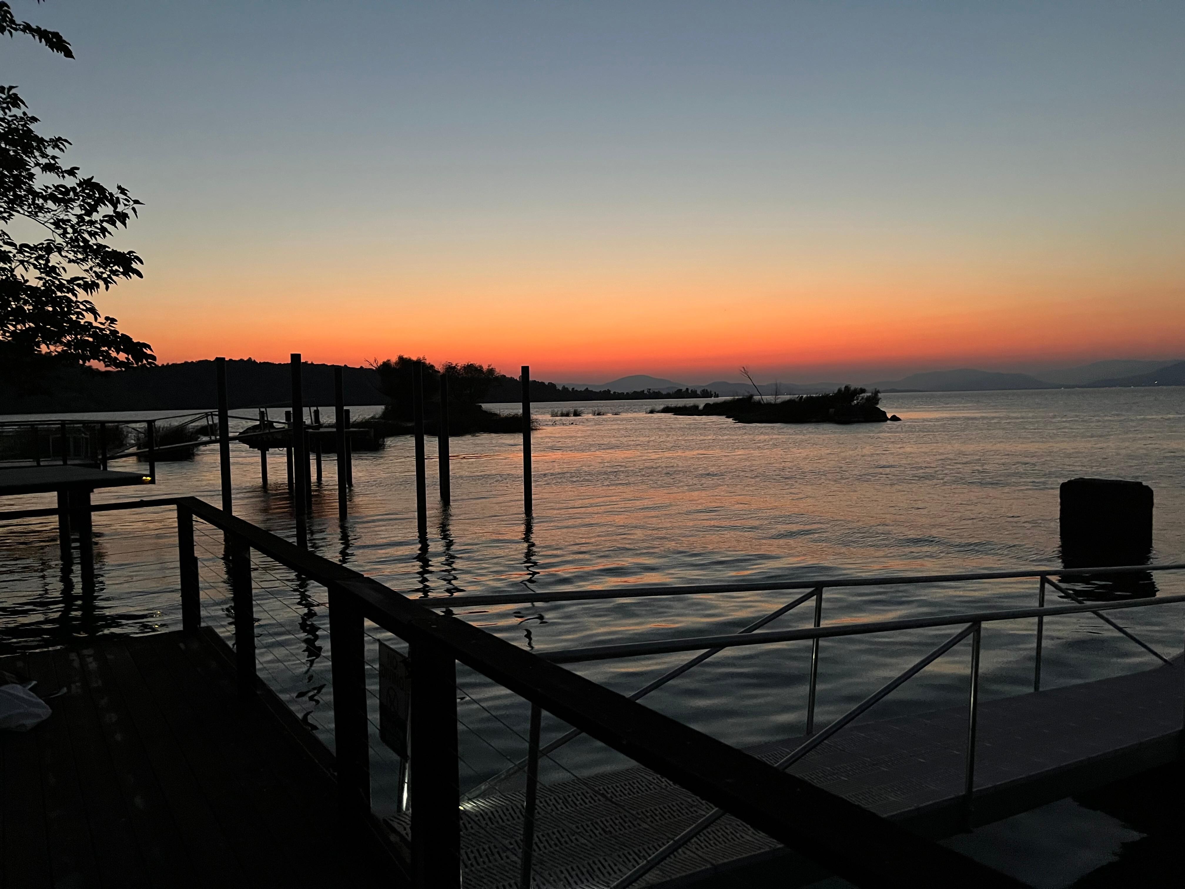 This was around 9:30 last night. Just gorgeous.