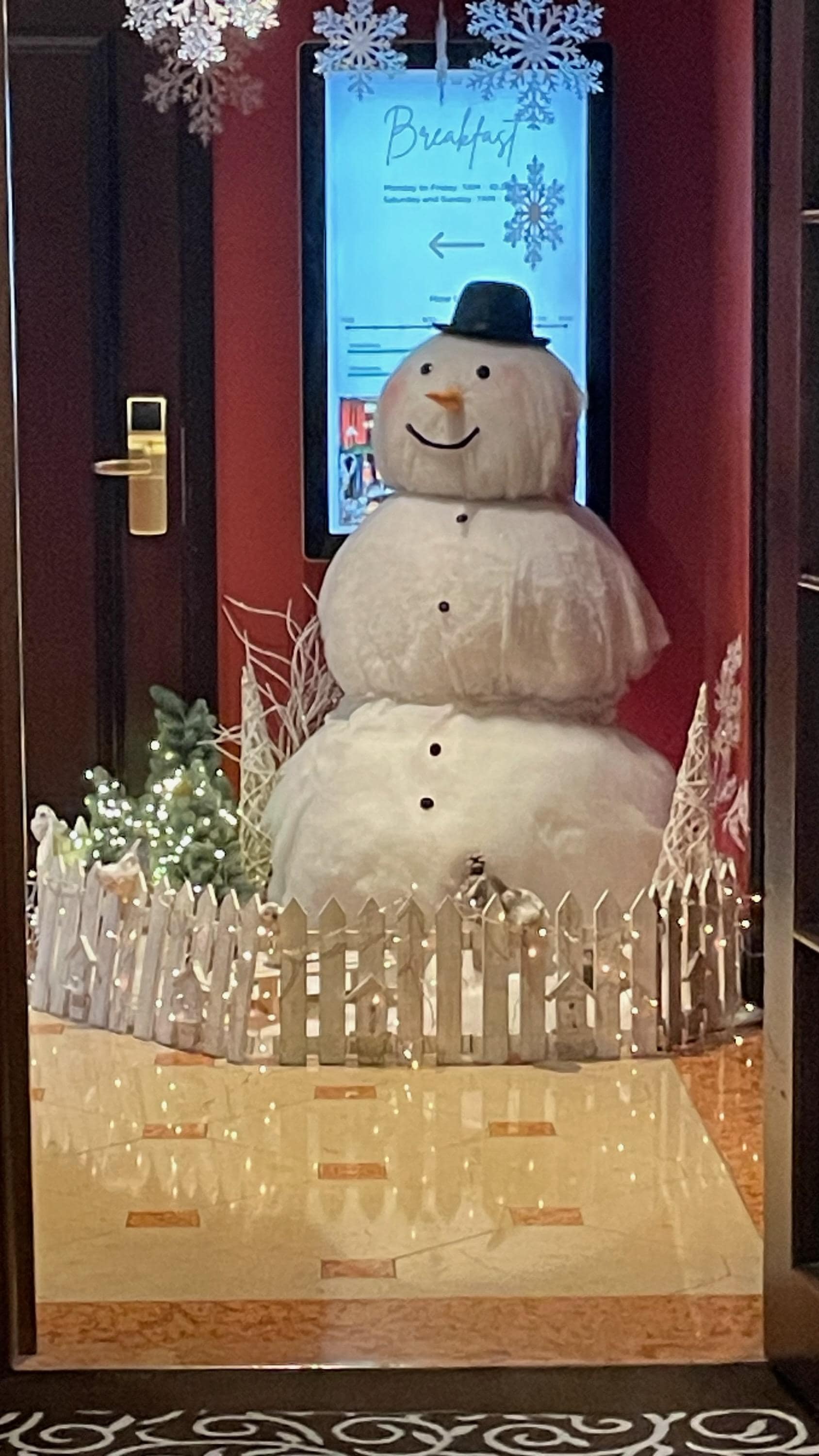 Our greetings entering the restauraunt for breakfast at the hotel