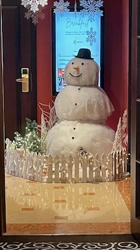 Our greetings entering the restauraunt for breakfast at the hotel