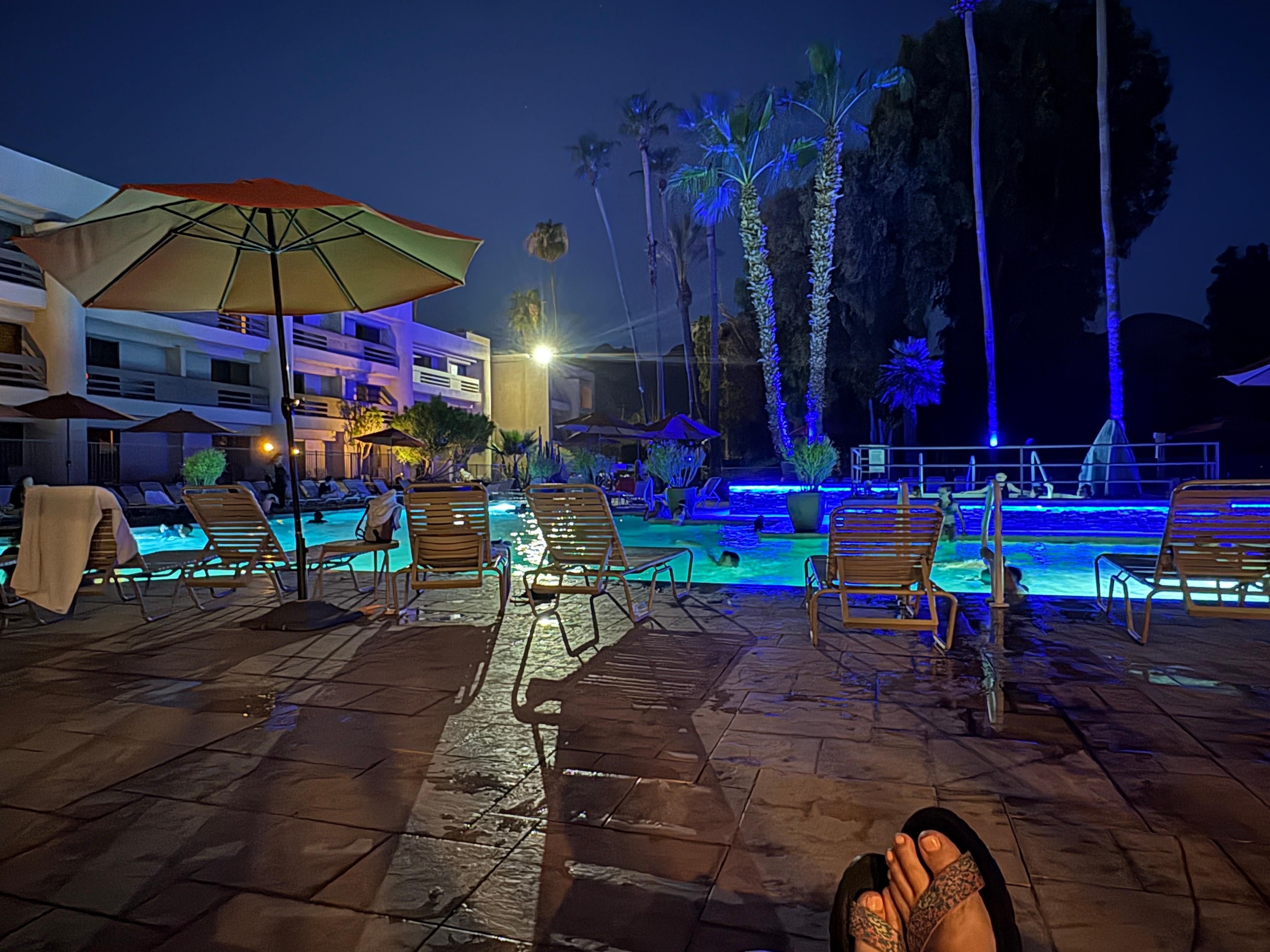 Evening by the pool. 