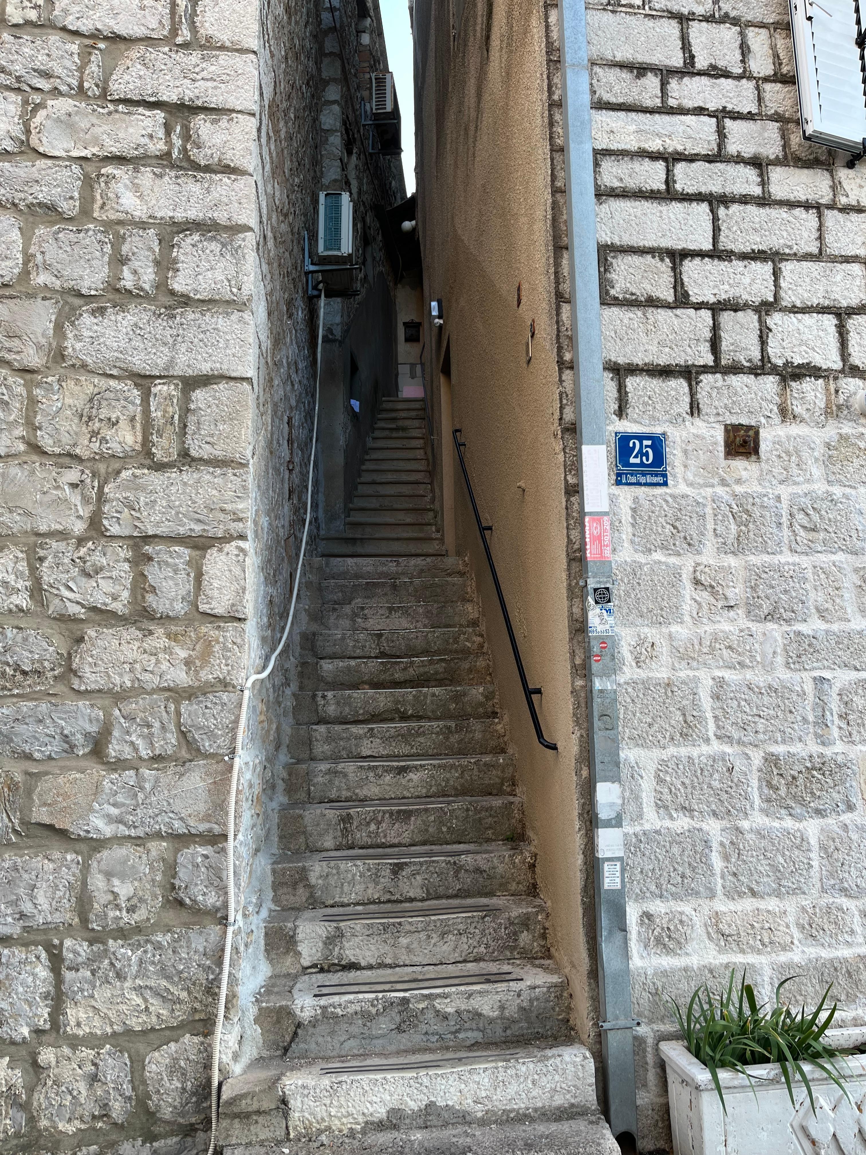 Trodde att detta var trappan upp till rummet. Det var det inte.