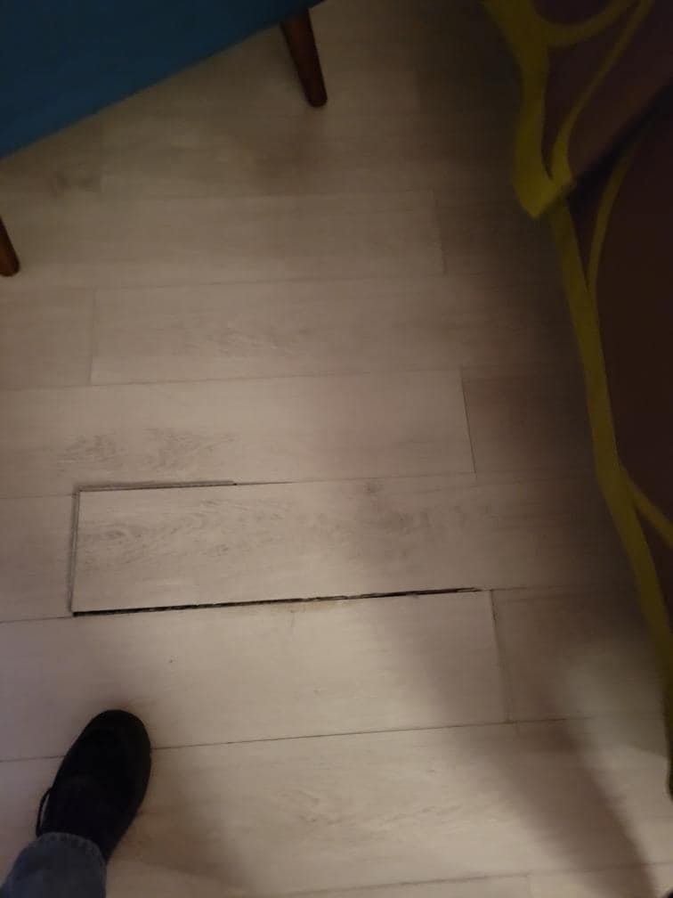 Disgusting floor that's not placed in