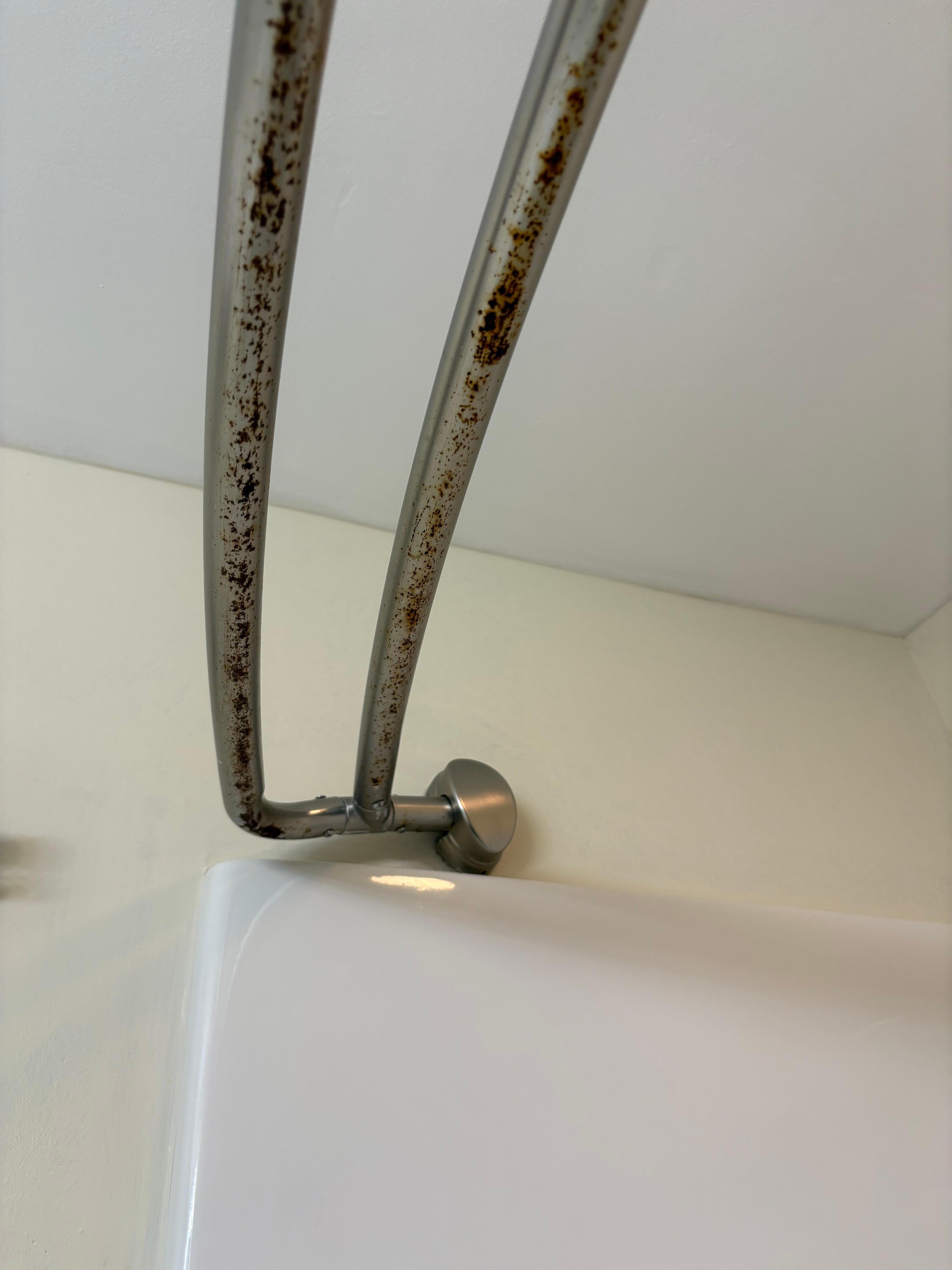 Bathroom curtain rod
