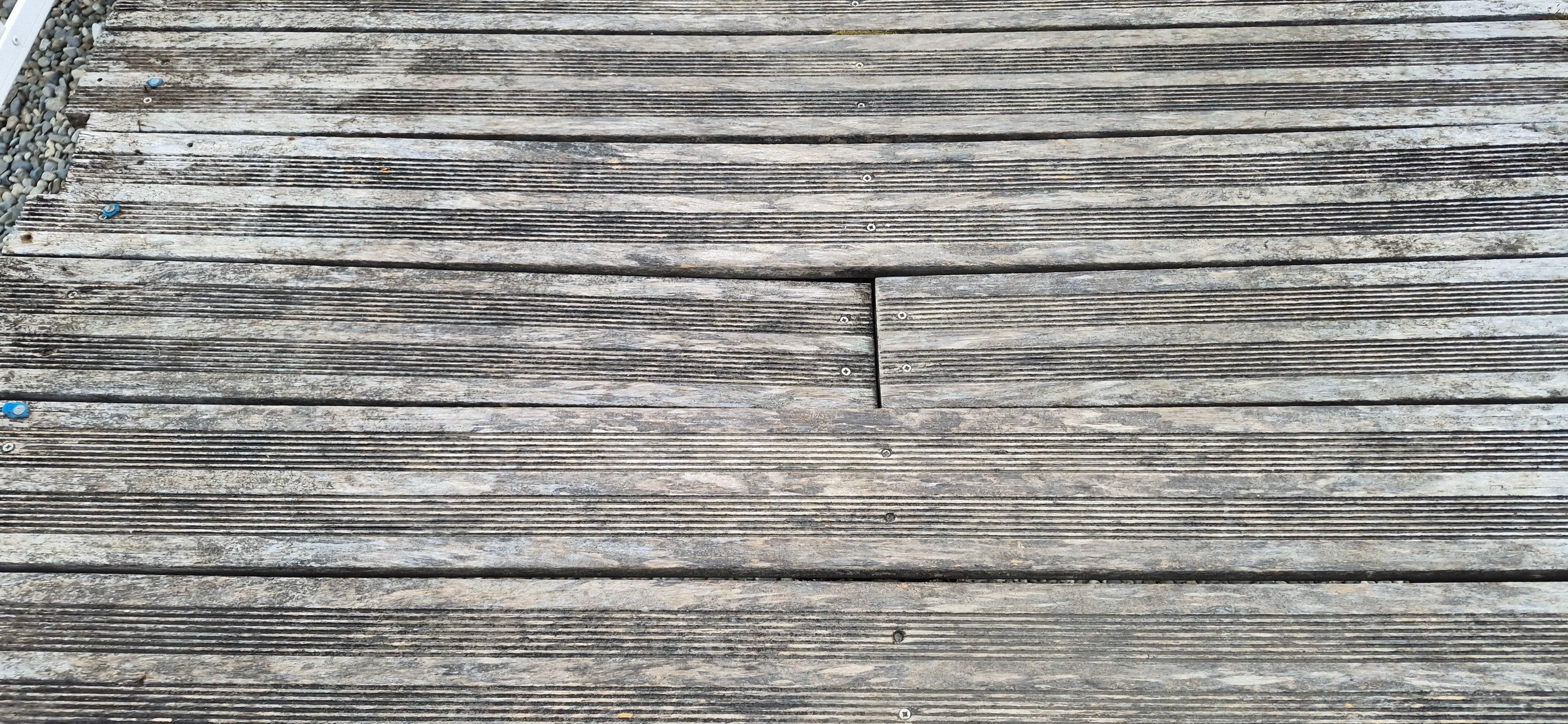 Lame cassée sur la passerelle 