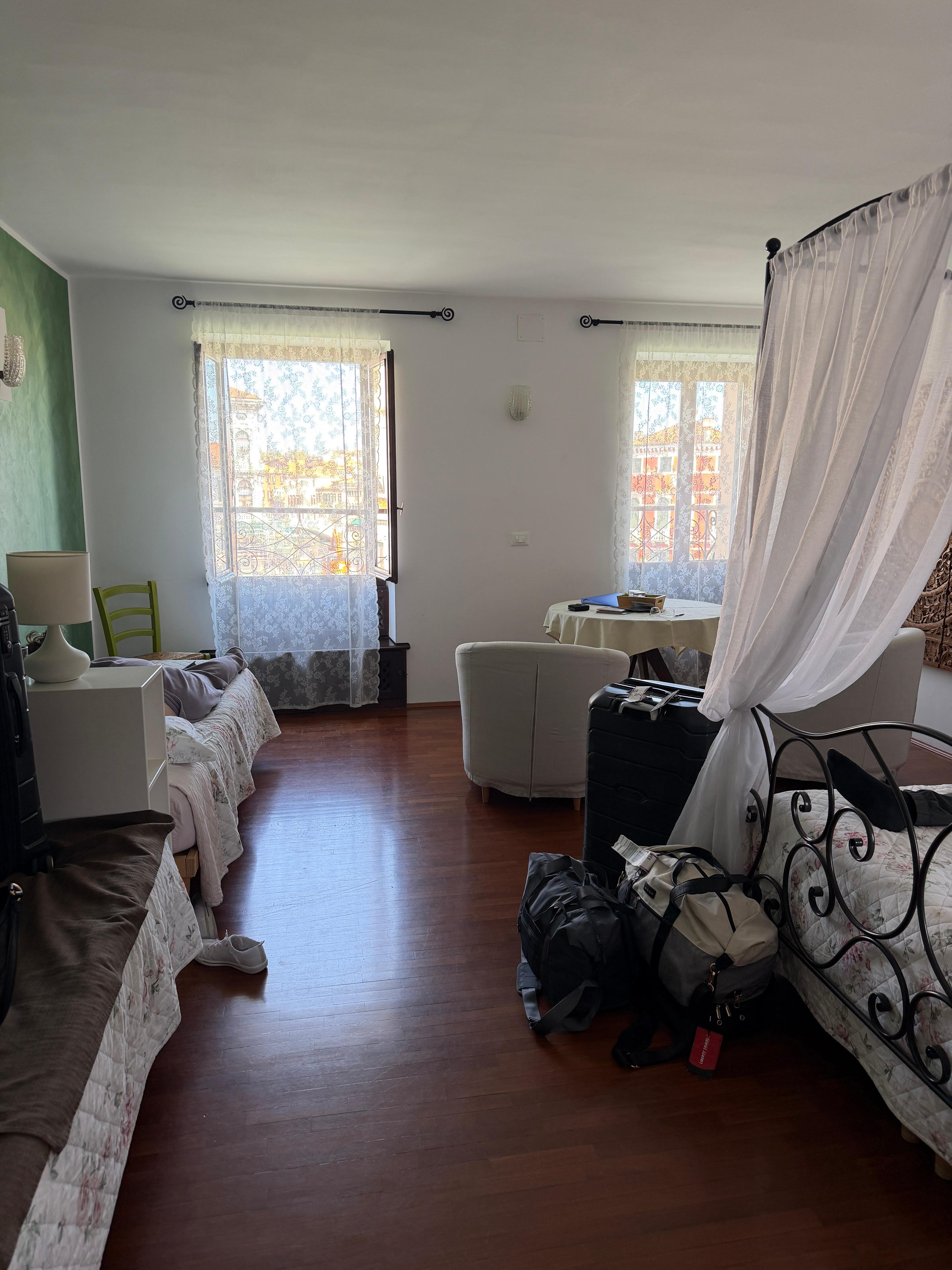 Quad room 